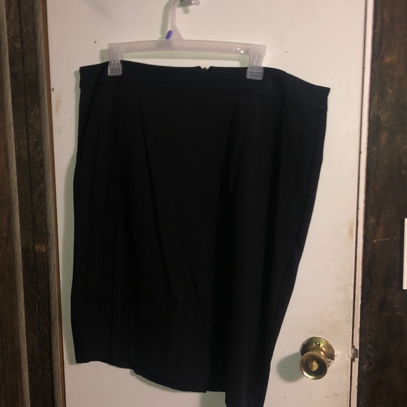 Black Skirt - Picture 1 of 1